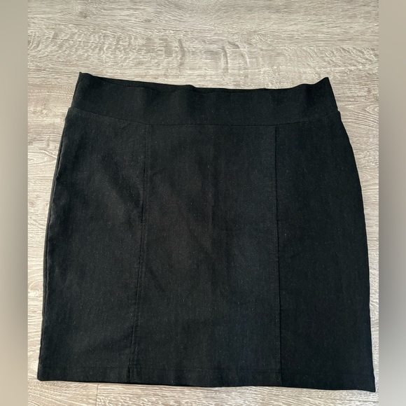 Charcoal pencil skirt - Picture 1 of 2